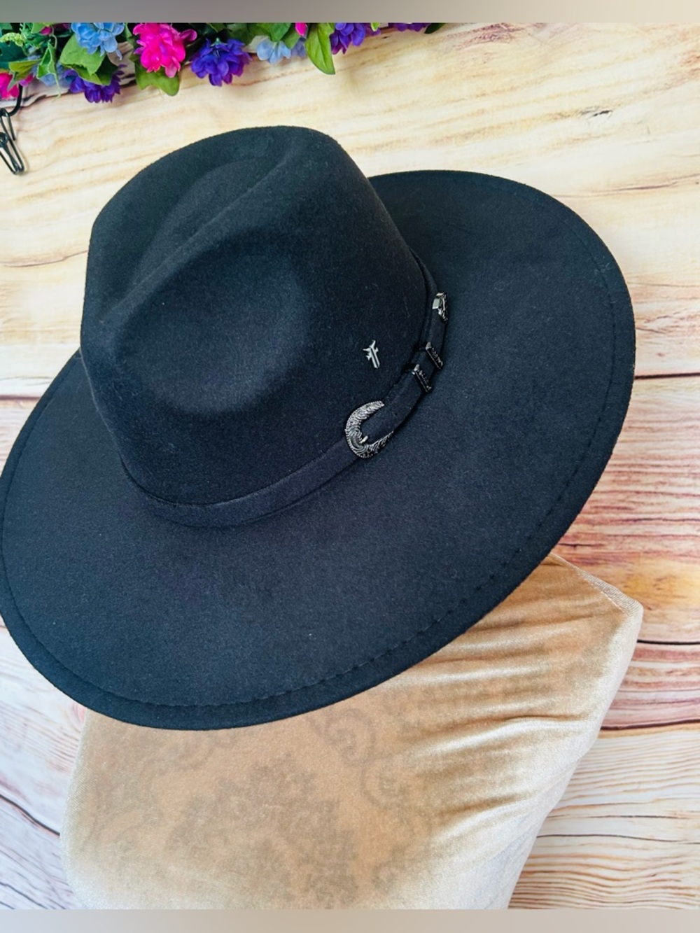 FRYE Women’s Black Western Belt Buckle Logo Pinch Crown Fedora Hat One Size NWT